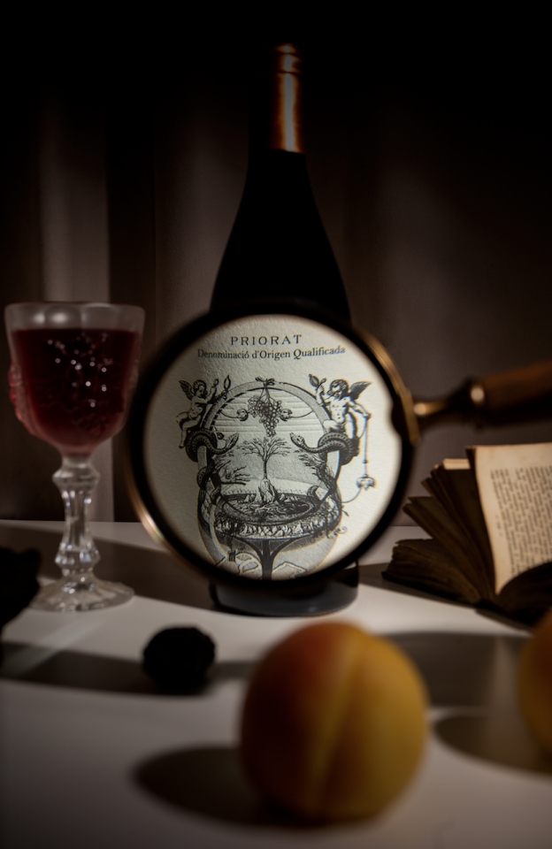 Imagen Diseño de etiquetas de vino. Especialistas en etiquetas y en fotografía creativa de producto para bodegas. 